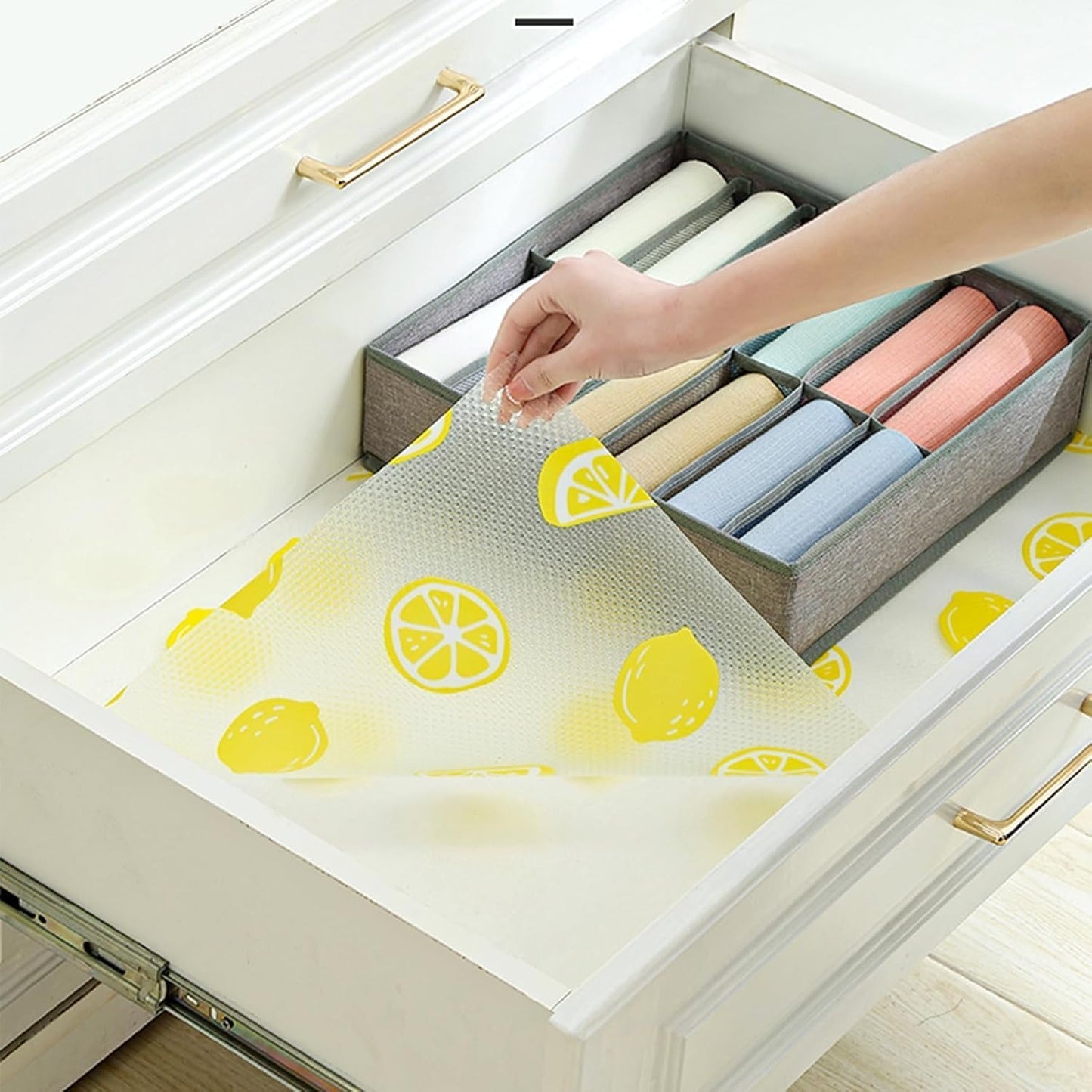 Anti-Slip Kitchen Shelf Mat – Drawer & Cabinet Liner Set (45 × 1.25 M)✨